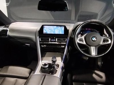 BMW 8 SERIES - 2