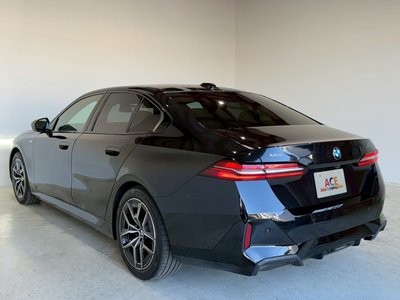 صورة مصغرة 11 لـ 2024 BMW 5 SERIES