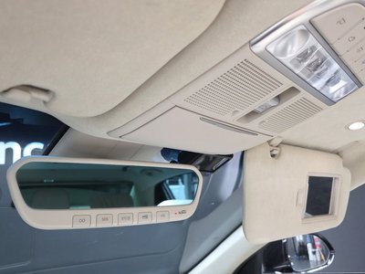 2020 Genesis G90 — миниатюра 28