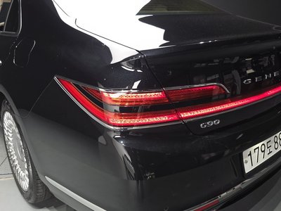 صورة 10 لـ 2020 Genesis G90