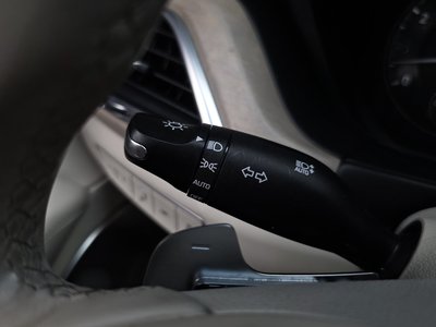 2020 Genesis G90 — миниатюра 37