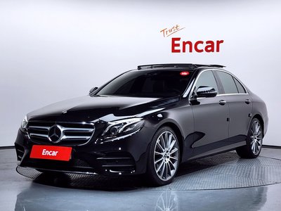 MERCEDES-BENZ E-CLASS - 1