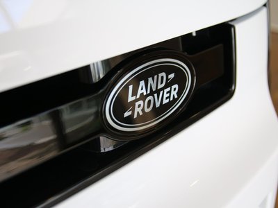 2025 LAND Rover DEFENDER 缩略图 32