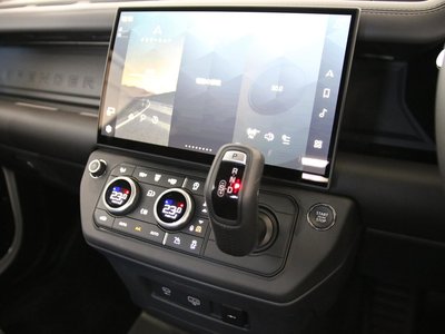 2025 LAND Rover DEFENDER 缩略图 42