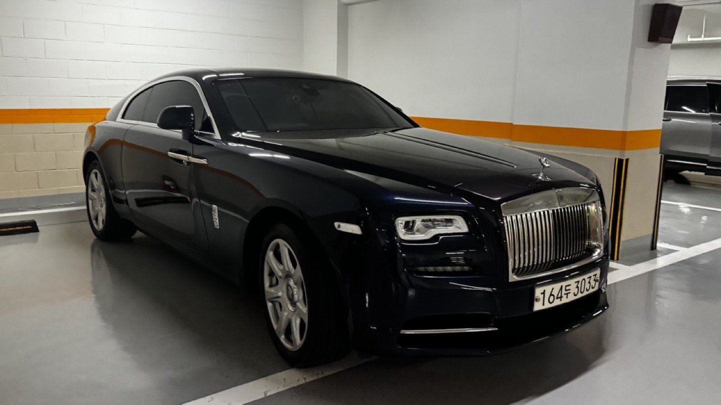 ROLLS ROYCE WRAITH - View 1
