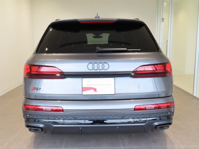 AUDI Q7 - 8