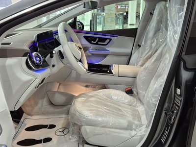 MERCEDES-BENZ EQE - 10