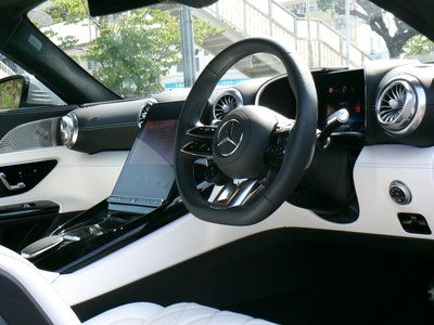 2025 Mercedes-BENZ GT AMG thumbnail 34