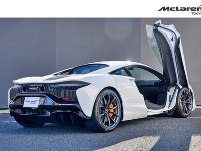MCLAREN ARTURA - 8