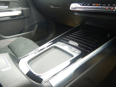 2025 Mercedes-BENZ GLB — миниатюра 13