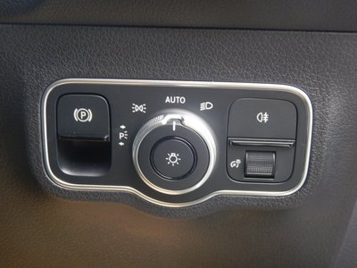 2025 Mercedes-BENZ GLB — миниатюра 50