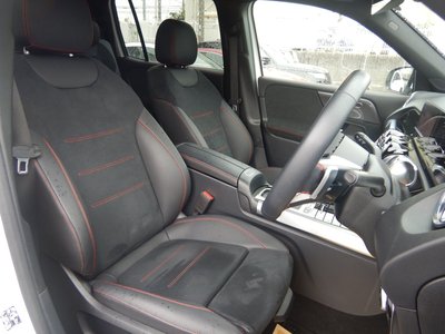 صورة 10 لـ 2025 Mercedes-BENZ GLB