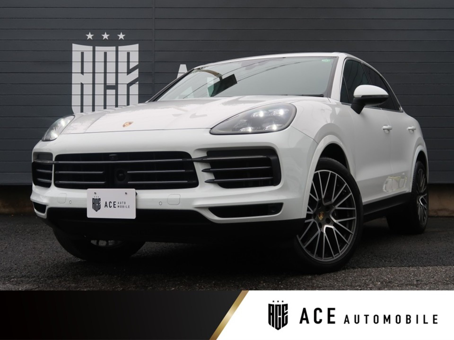 PORSCHE CAYENNE - View 1