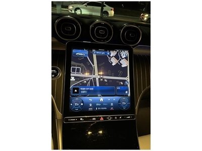 MERCEDES-BENZ GLC - 10