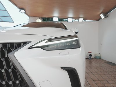 صورة مصغرة 63 لـ 2022 Lexus NX