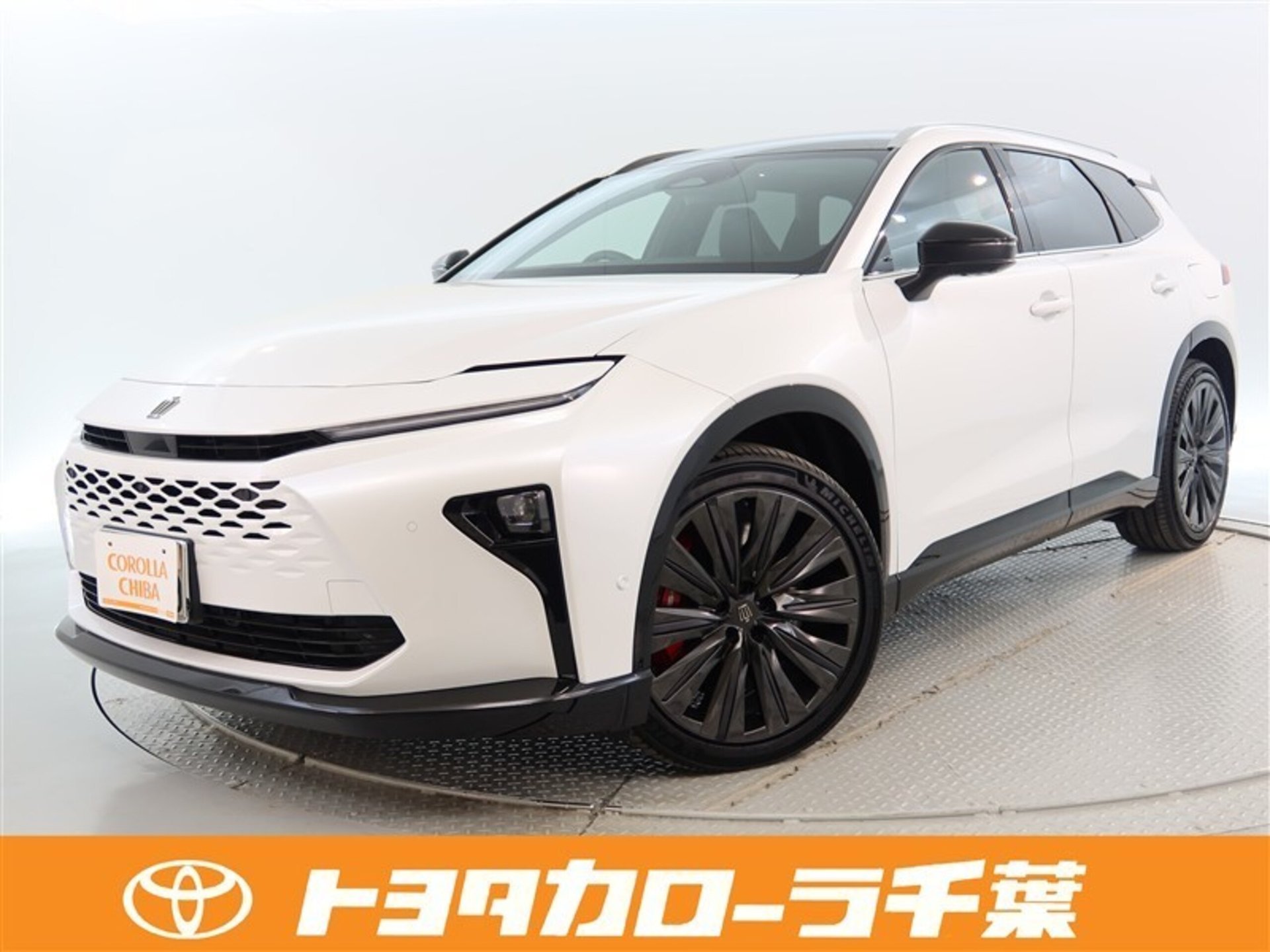 TOYOTA CROWN ESTATE - View 1