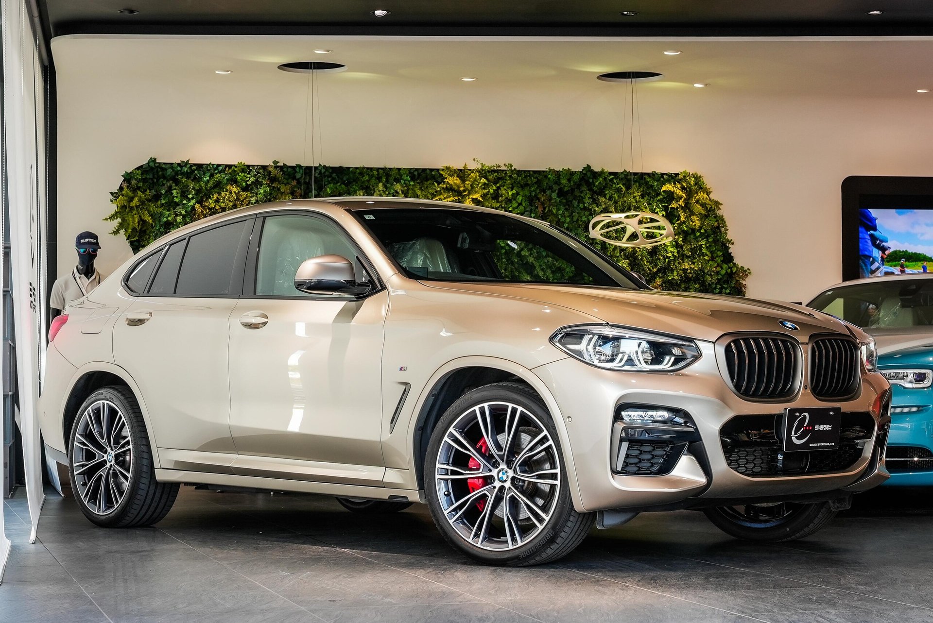 BMW X4 - View 1