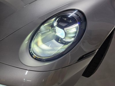 2022 Porsche 911 — миниатюра 15