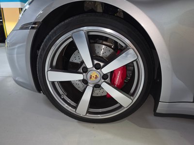 2022 Porsche 911 — миниатюра 13