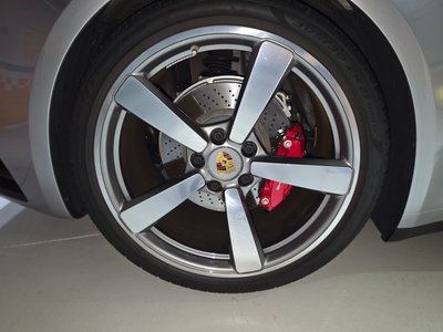 2022 Porsche 911 — миниатюра 11
