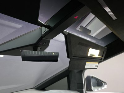2025 Tesla CYBERTRUCK — миниатюра 19