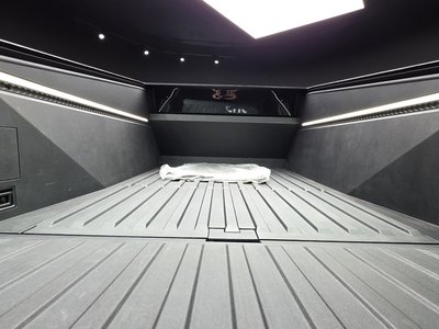 2025 Tesla CYBERTRUCK — миниатюра 20