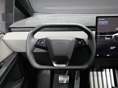 2025 Tesla CYBERTRUCK — миниатюра 12