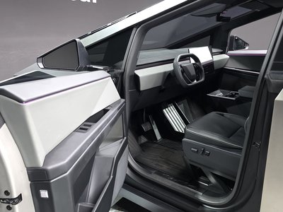 2025 Tesla CYBERTRUCK — фото 10