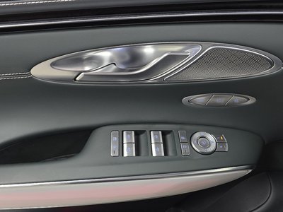 صورة مصغرة 28 لـ 2022 Genesis ELECTRIFIED GV70