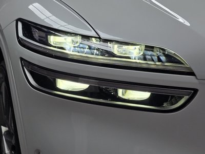 صورة 10 لـ 2022 Genesis ELECTRIFIED GV70