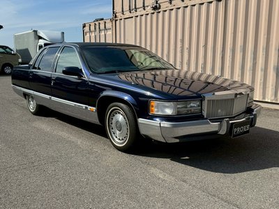 CADILLAC FLEETWOOD - 8