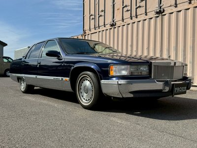 CADILLAC FLEETWOOD - 9