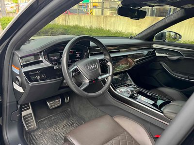 AUDI S8 - 10