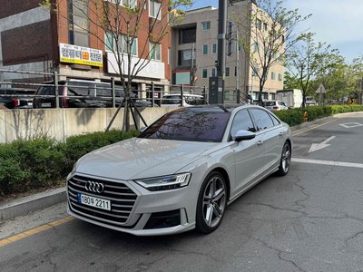 AUDI S8 - 4