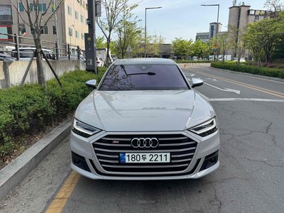AUDI S8 - 3