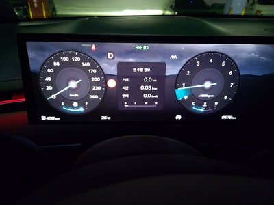 2025 Genesis GV70 thumbnail 12
