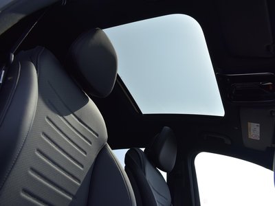 MERCEDES-BENZ GLC - 7