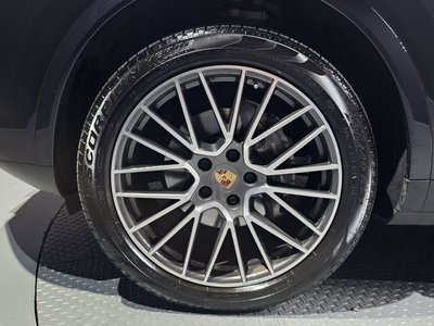 2019 Porsche CAYENNE photo 6