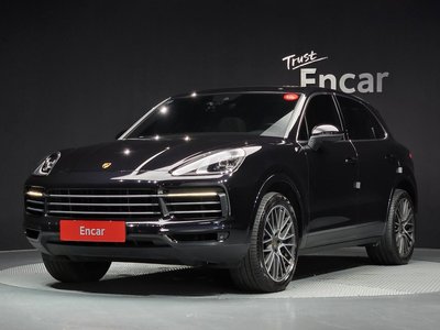 2019 Porsche CAYENNE photo 1