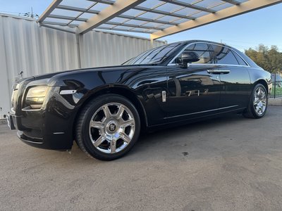 ROLLS-ROYCE GHOST