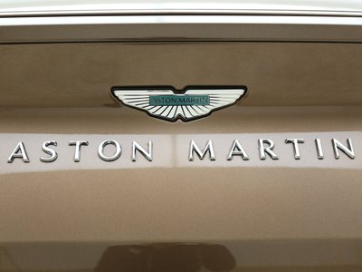 ASTON MARTIN DB12 - 10