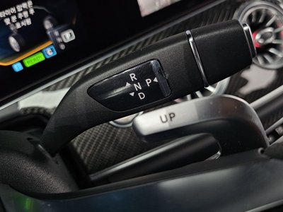 MERCEDES-BENZ CLS - 9