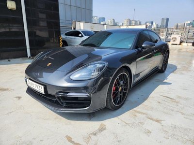 صورة 4 لـ 2020 Porsche PANAMERA