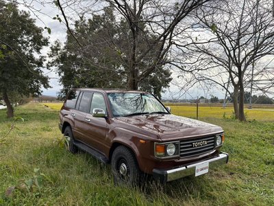 TOYOTA LAND CRUISER 100 - 7