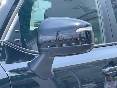 صورة مصغرة 37 لـ 2023 Toyota LAND CRUISER 300