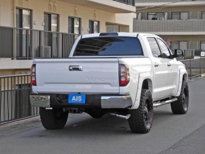 TOYOTA TUNDRA - 2