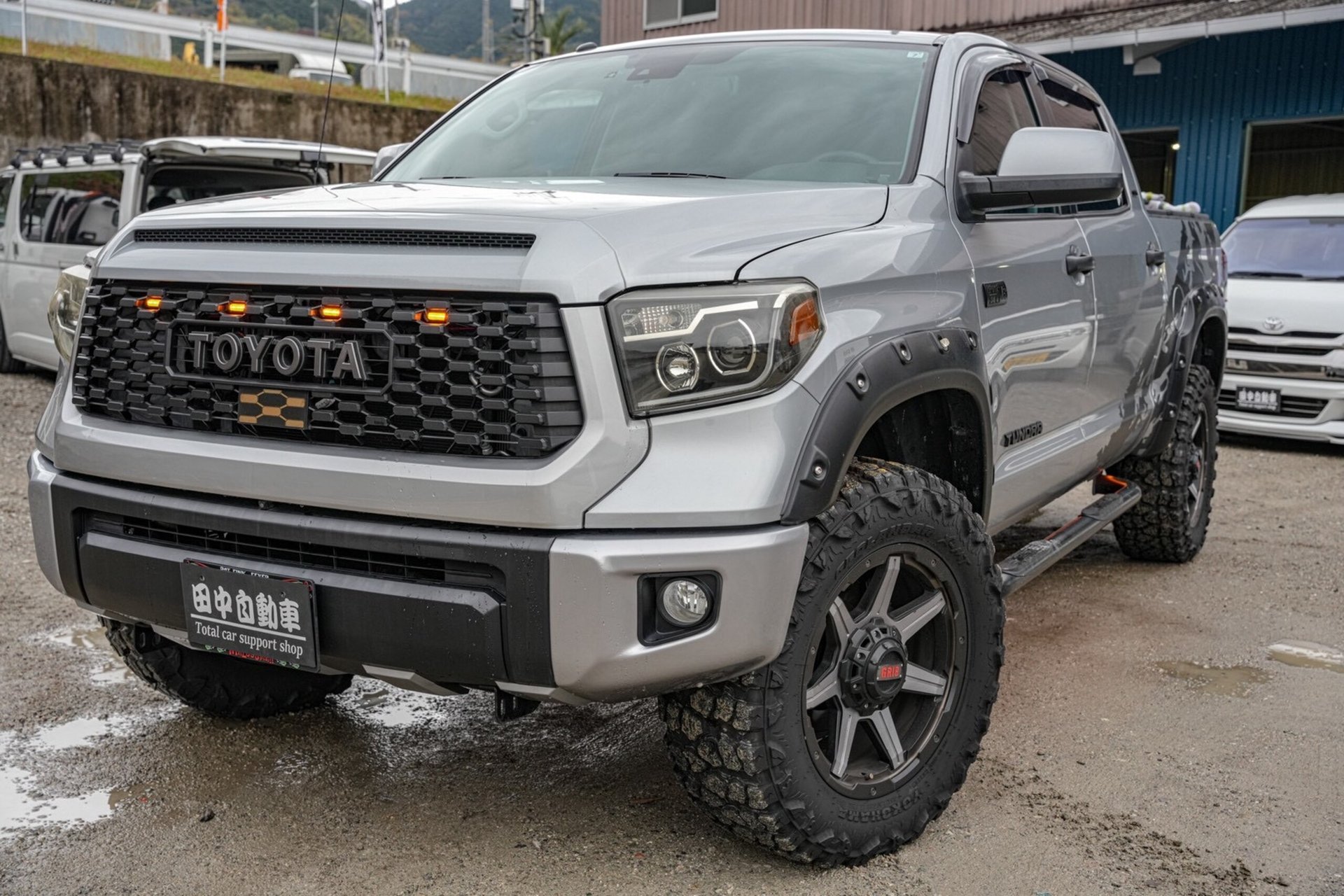 TOYOTA TUNDRA - View 1