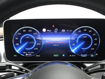 MERCEDES-BENZ EQE - 8