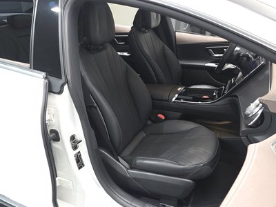 MERCEDES-BENZ EQE - 10