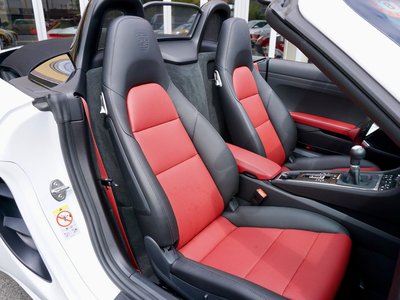 2024 Porsche 718 thumbnail 11